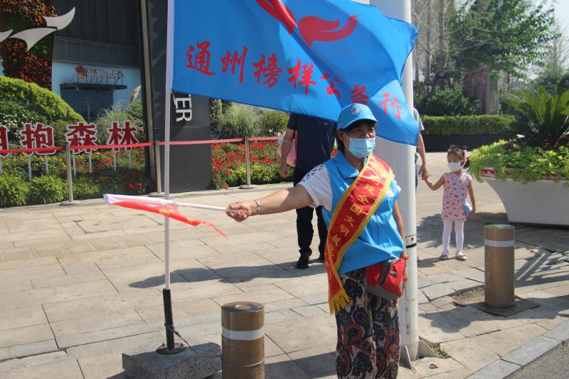 <strong>在线肏</strong>